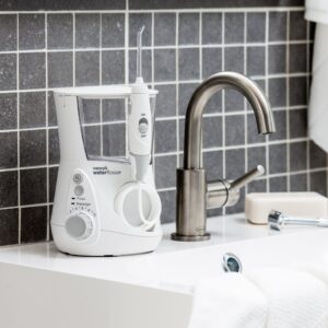 Máy tăm nước gia đình Waterpik Ultra Professional WF-660EU